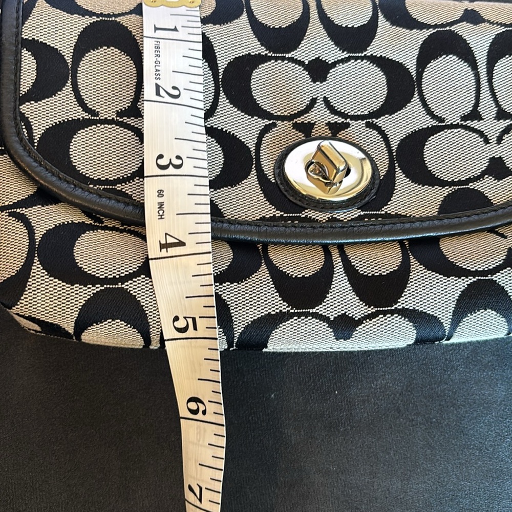 Coach Park Large Signature C Jacquard fabric print wristlet clutch like new! - Picture 10 of 12